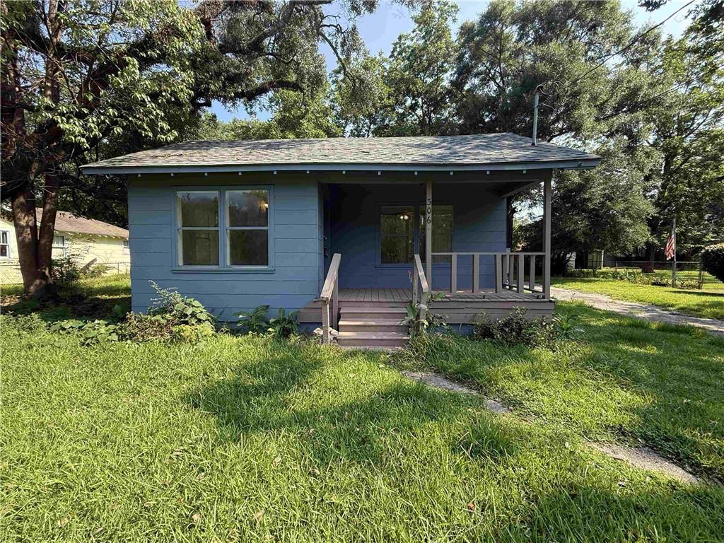 306 Hillside Drive — photo