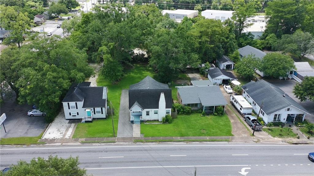 2555 Dauphin Street — photo