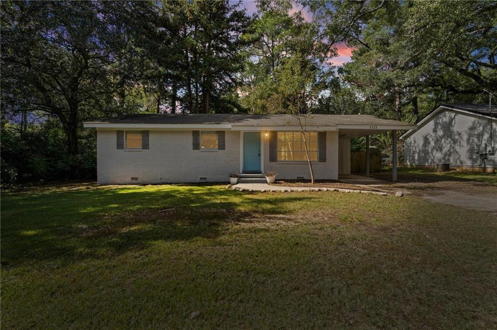 1121 Stevens Lane — photo