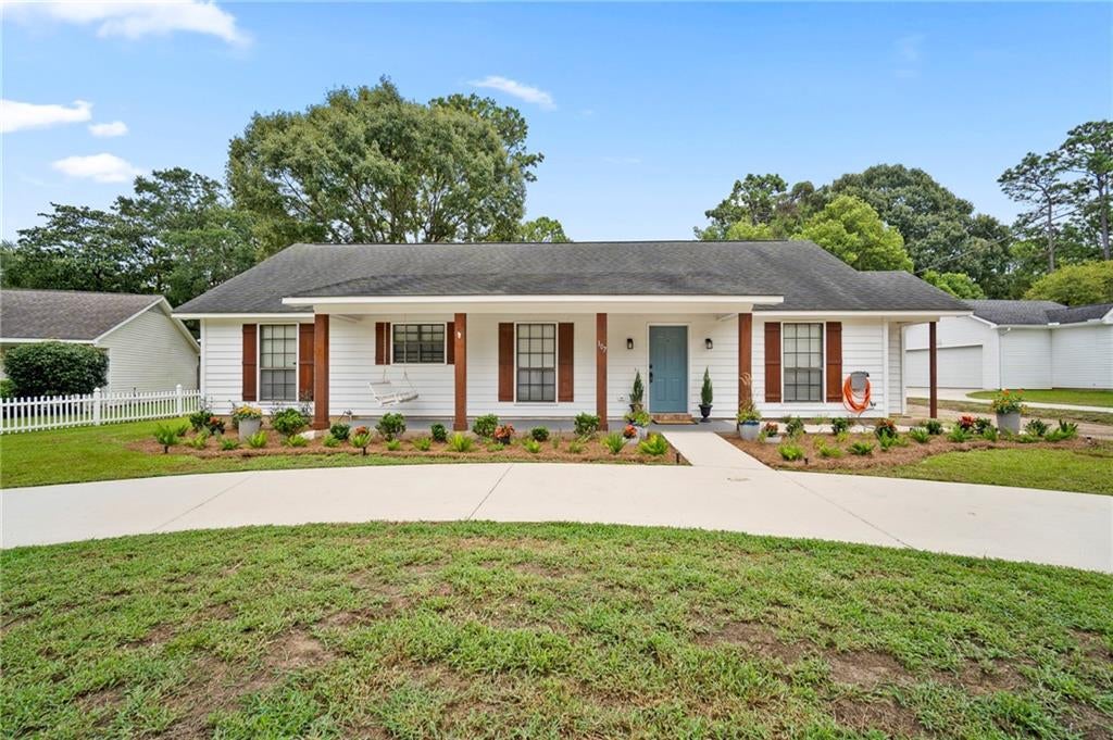 107 Sandlewood Circle N — photo