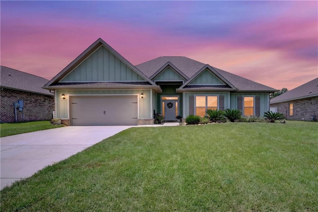 24815 Spectacular Bid Loop — photo