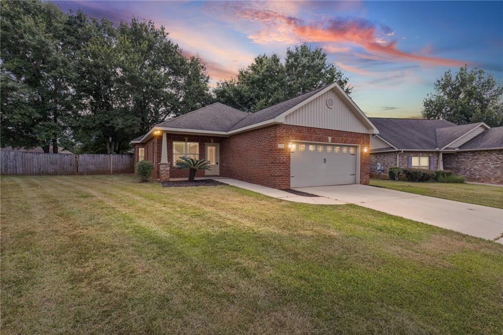 2196 Farrington Loop E — photo