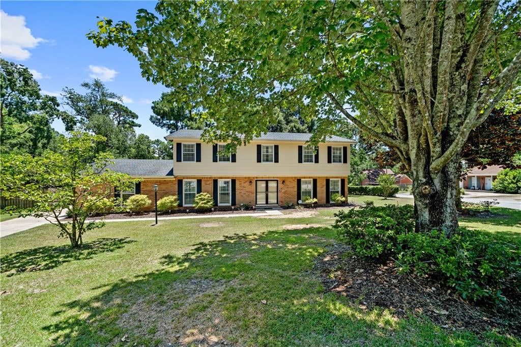 102 Iris Circle — photo