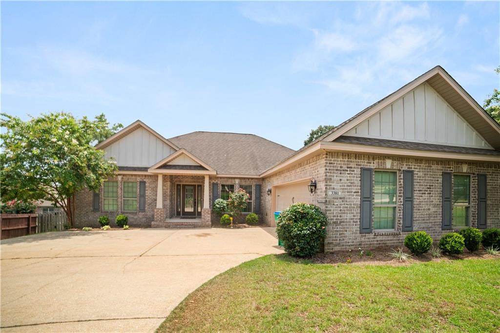 3381 Woodlands Drive — photo