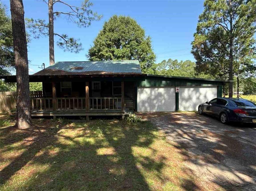 10610 Army Road S — photo