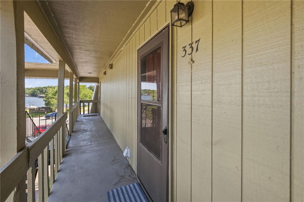 337 Riverbend Drive — photo