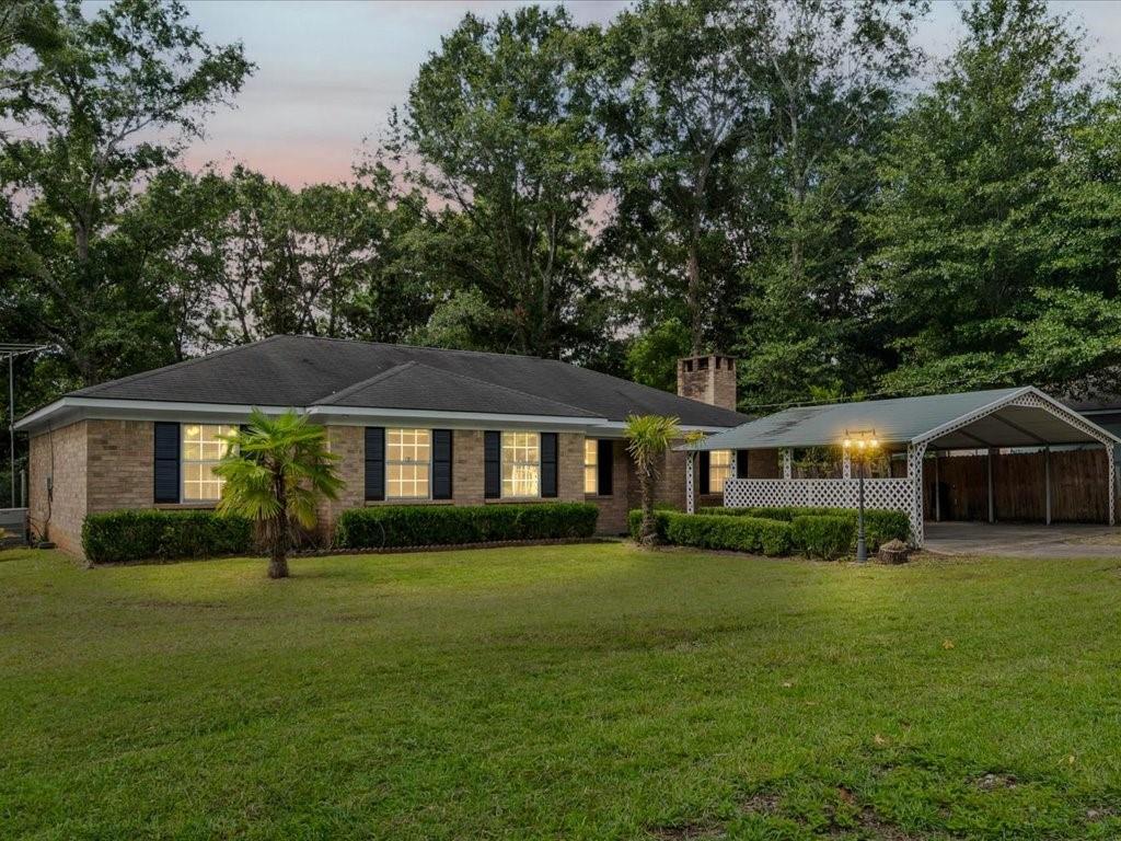 6875 Williamsburg Court — photo