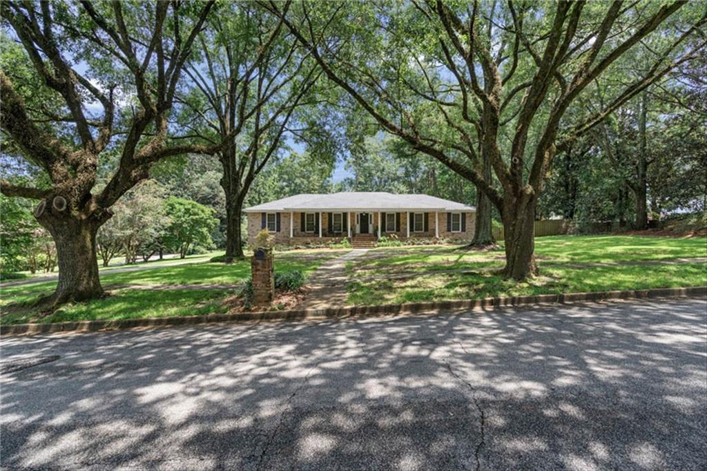 663 Ridgefield Road, Mobile, AL 36608