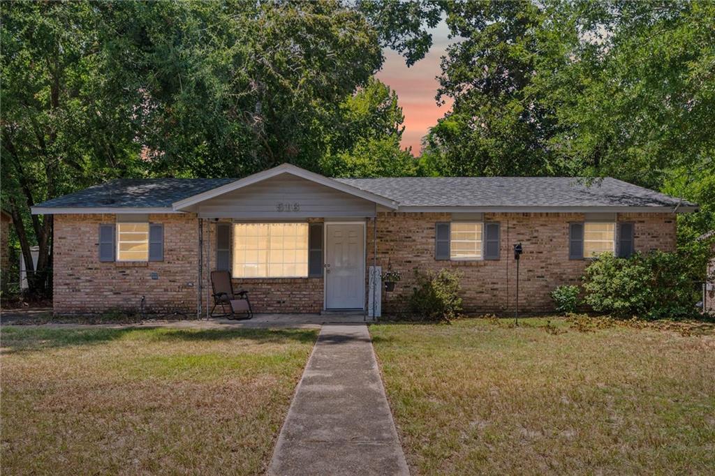 516 Woodlore Drive — photo