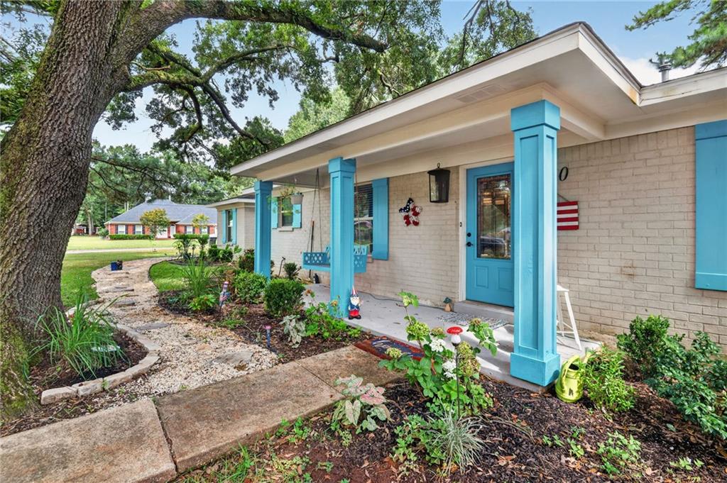 4250 Camellia Circle W — photo