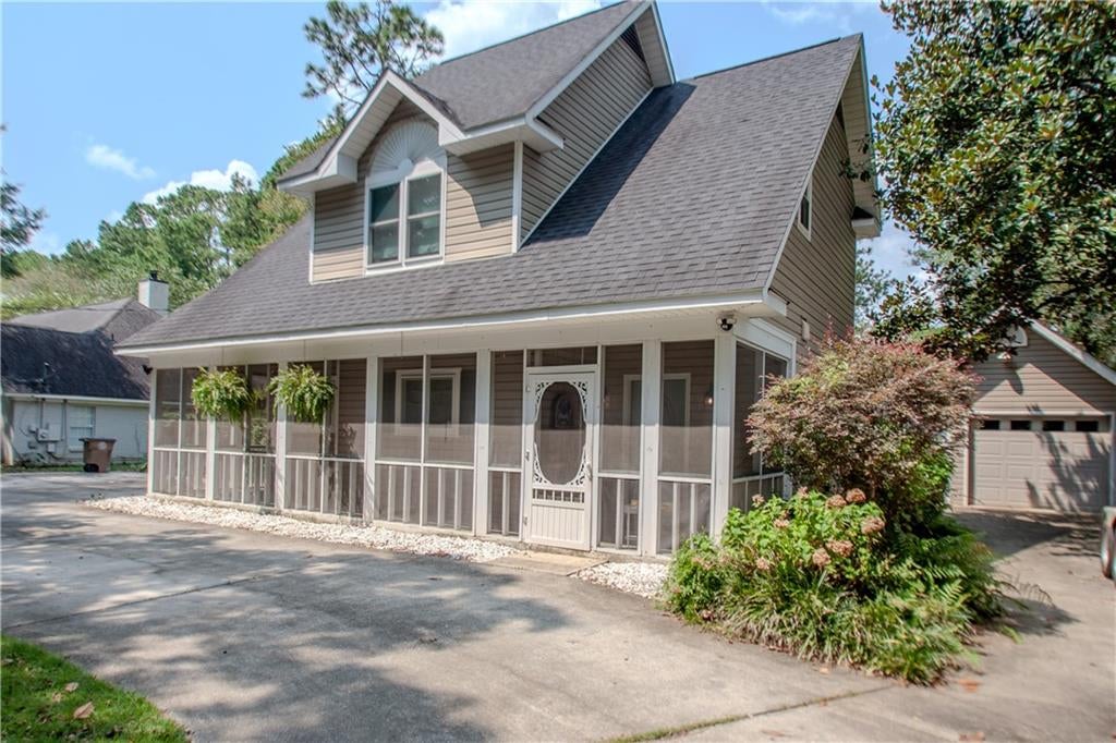 3124 Riviere Du Chien Loop W — photo