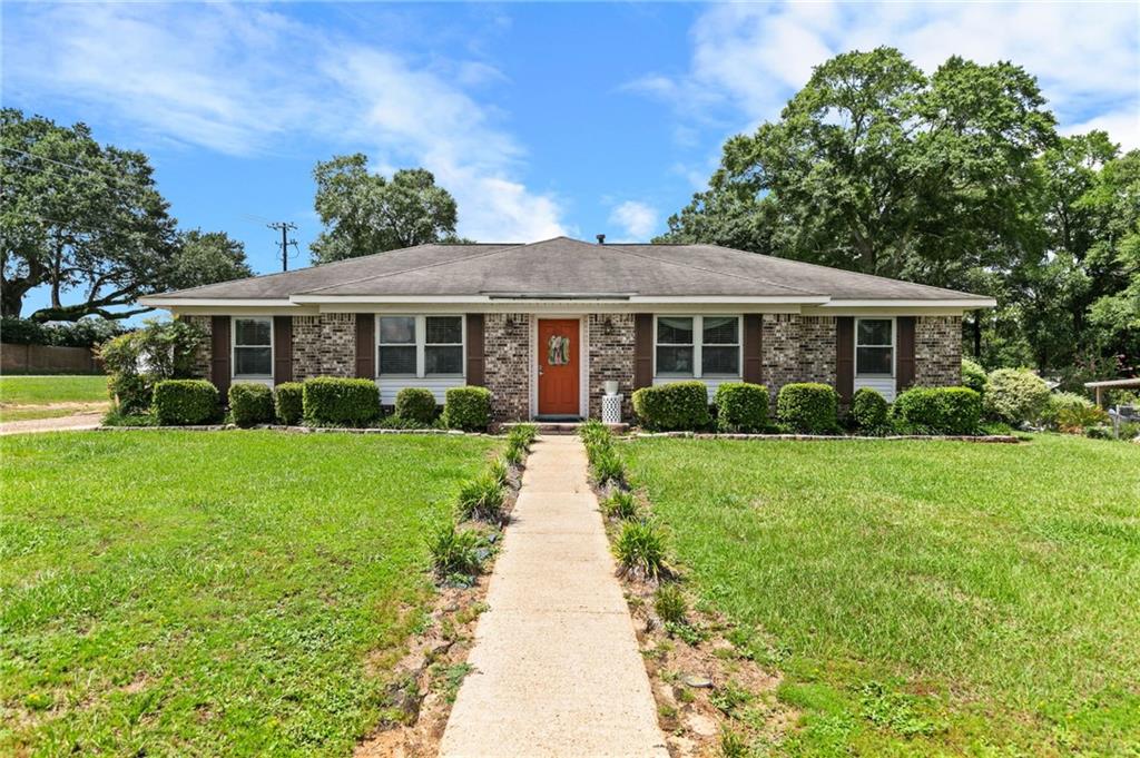 1040 Choctaw Bluff Road — photo