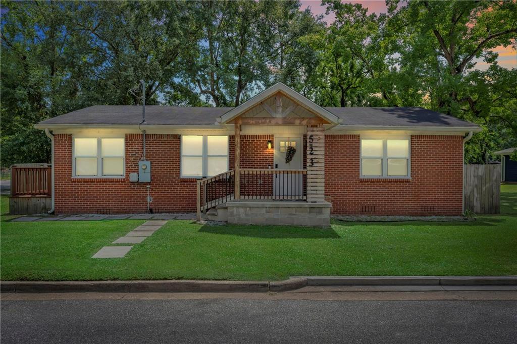 523 Helveston Street — photo