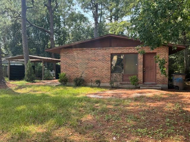 1556 Fleetwood Drive E — photo