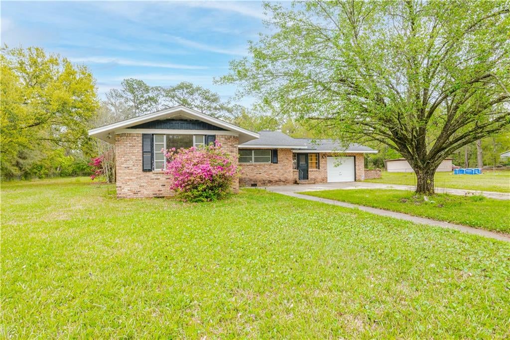 2111 Johns Lane — photo
