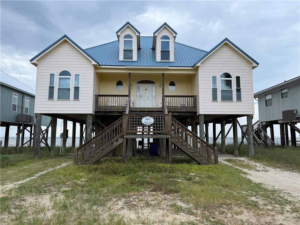 2252 Sandpiper Street — photo
