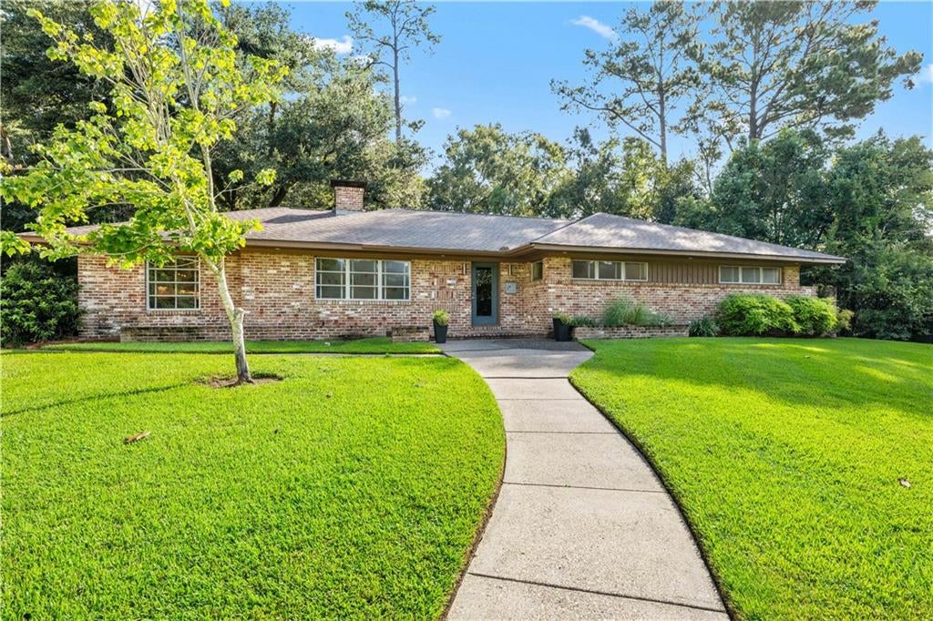 312 E Indian Creek Drive — photo