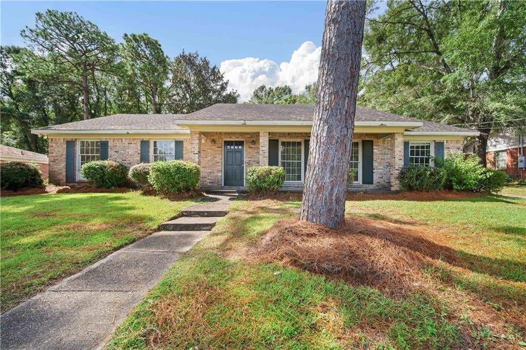 6225 Parkwood Drive — photo