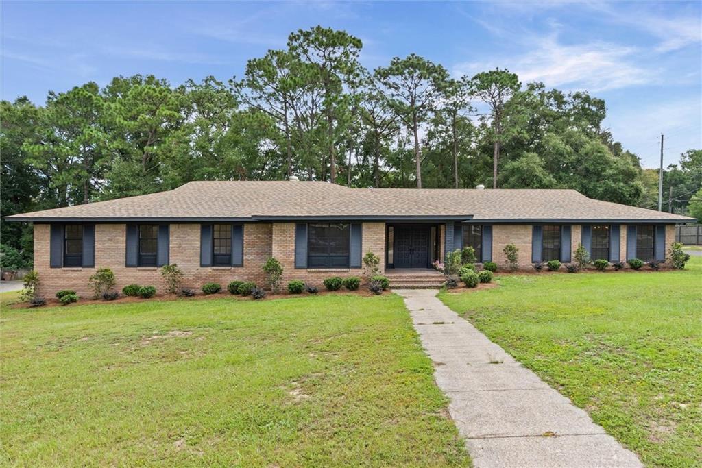 241 Suzanne Circle — photo