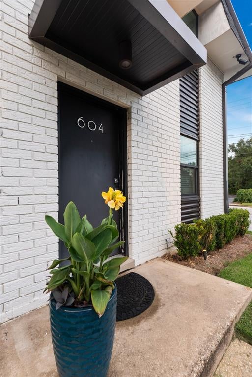3655 Old Shell Road 604 — photo