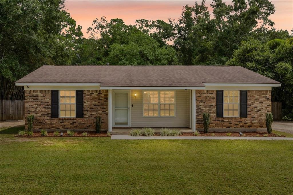 1081 Valley View Court — photo