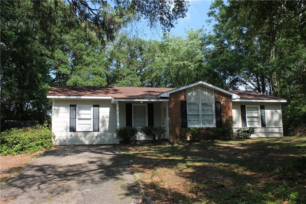 119 Barbara Mitchell Drive E — photo