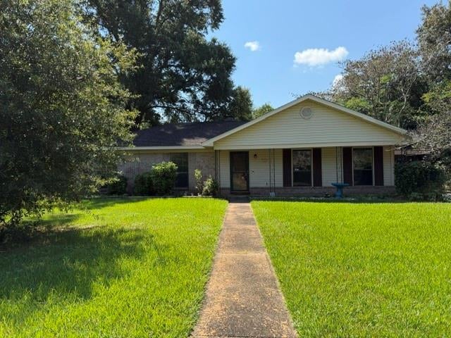 9001 Mead Court — photo