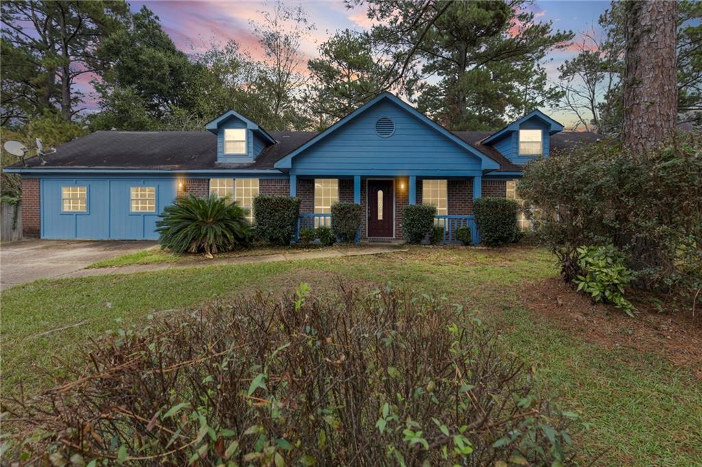 6710 William Way E — photo