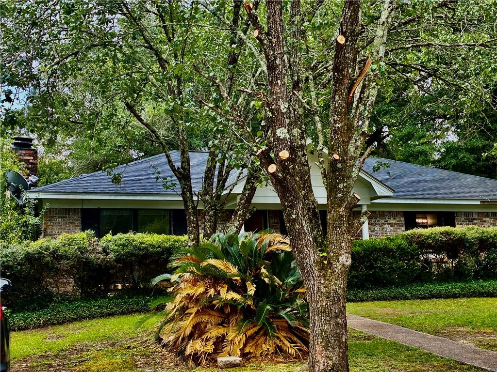 7221 Lakewood Road — photo