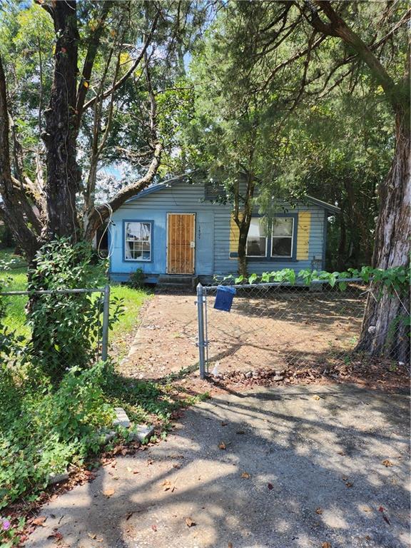 1409 Bullshead Street — photo