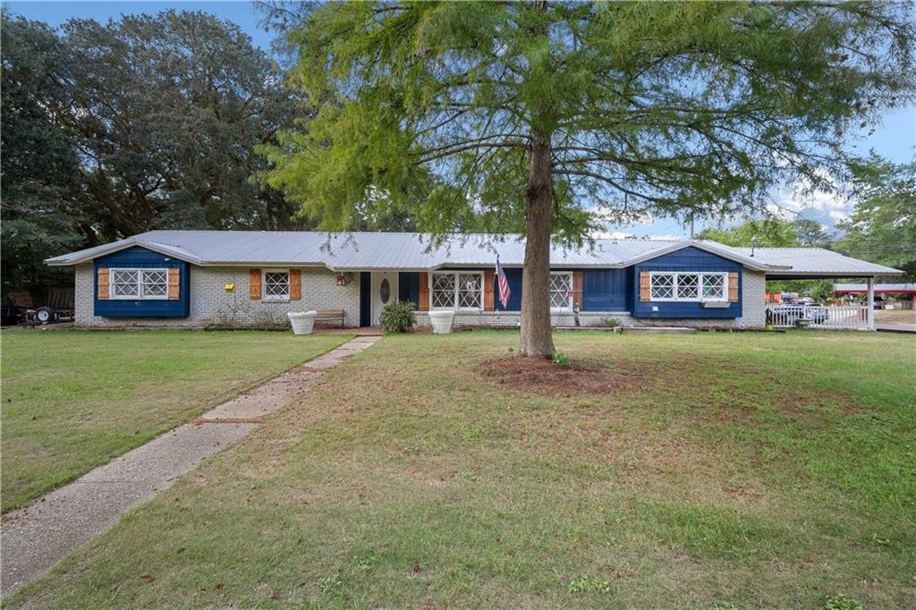 5009 Chaucer Drive — photo