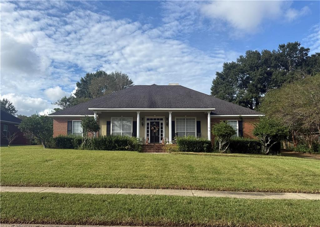7642 Pembroke Circle — photo