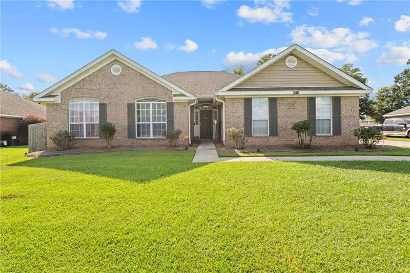 8640 Oak Hill Drive — photo