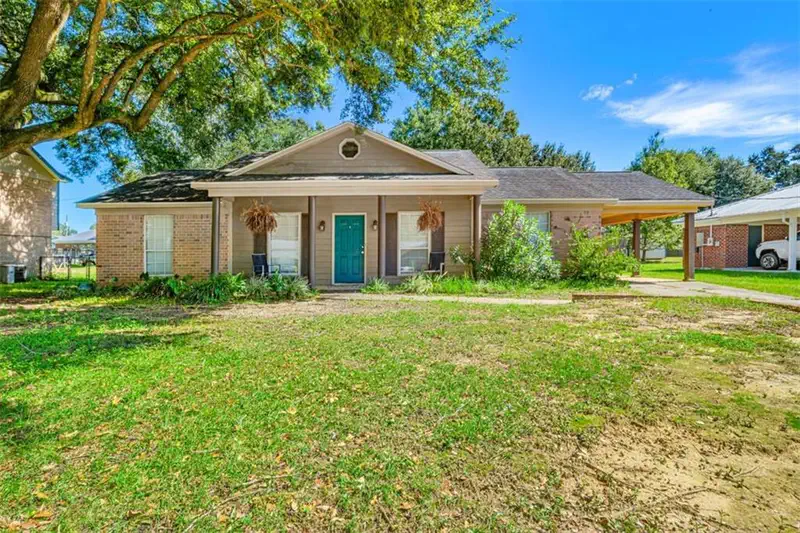 7201 Pecan Terrace Drive — photo