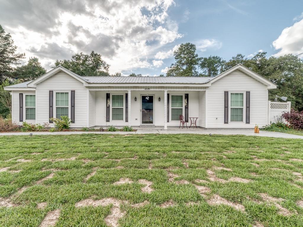 6085 Oak Cliff Drive — photo