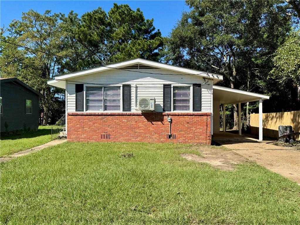 460 Pinehill Drive — photo