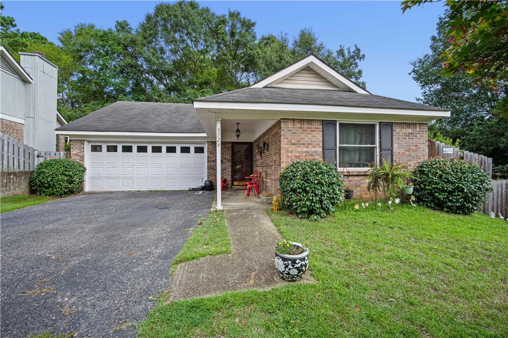 5724 Green Tree Road — photo