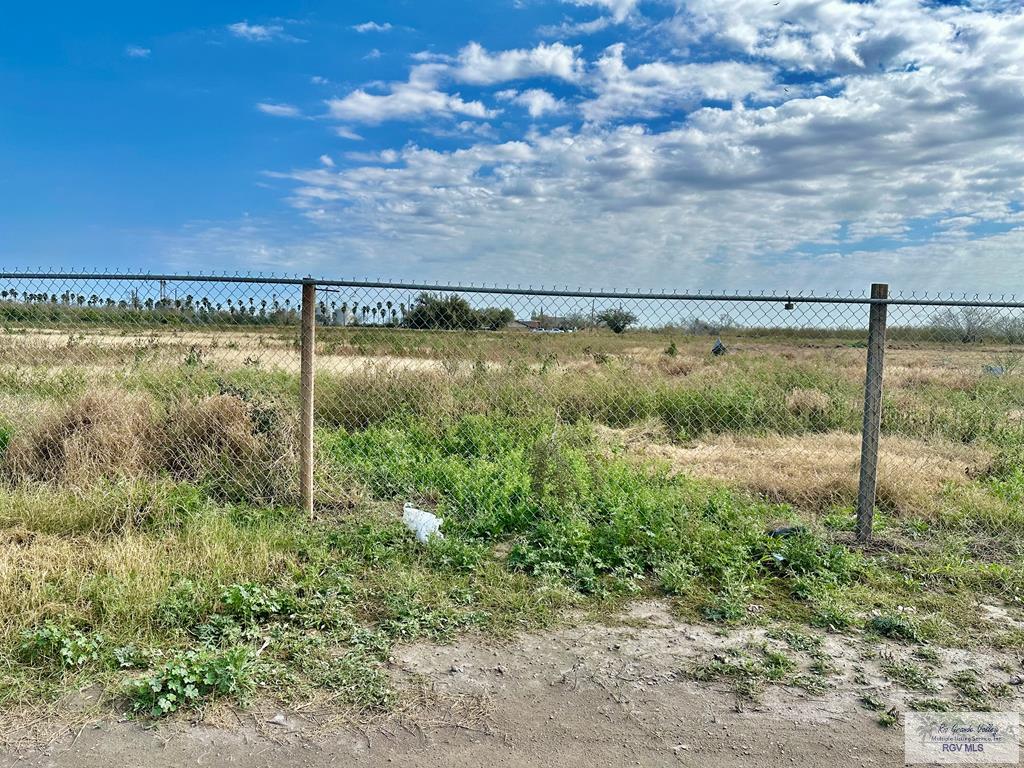 1015 FM 1015 — photo
