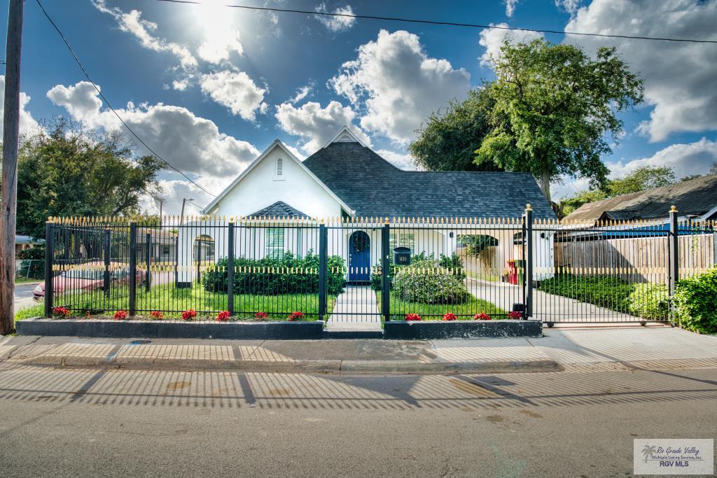 1415 Cleveland St. — photo