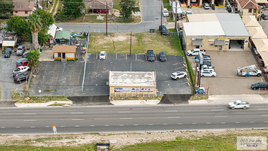 2200 & 2114 Cage Blvd, N — photo