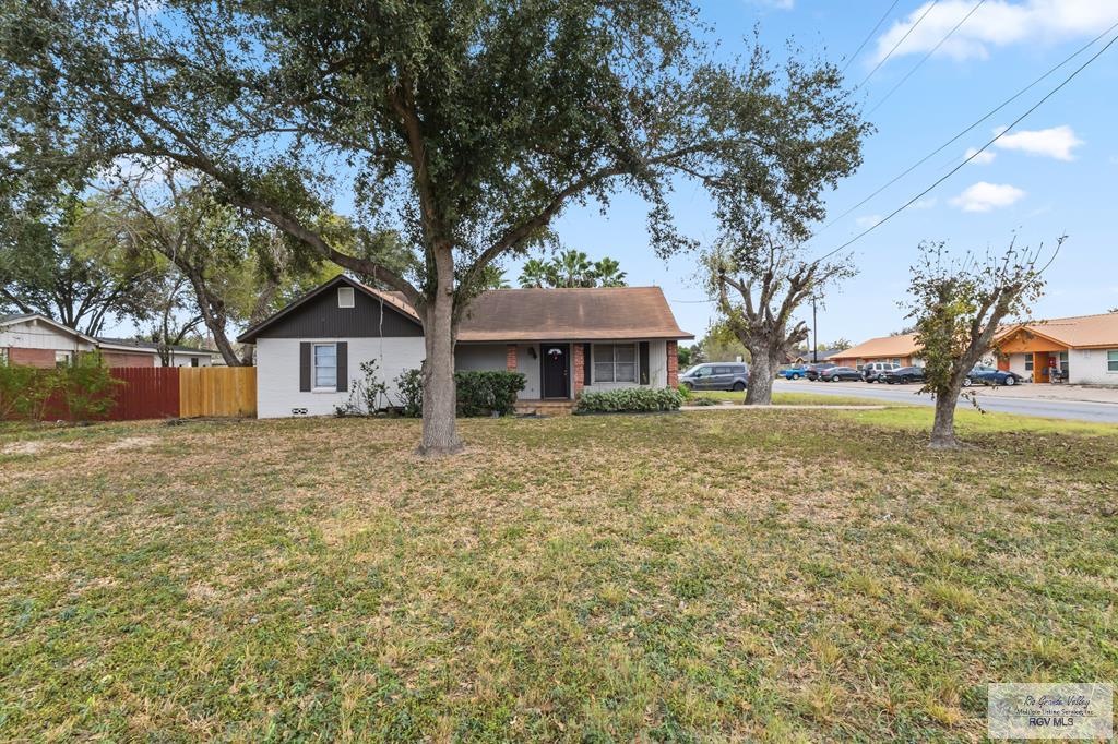 700 E Sam Houston Blvd. — photo