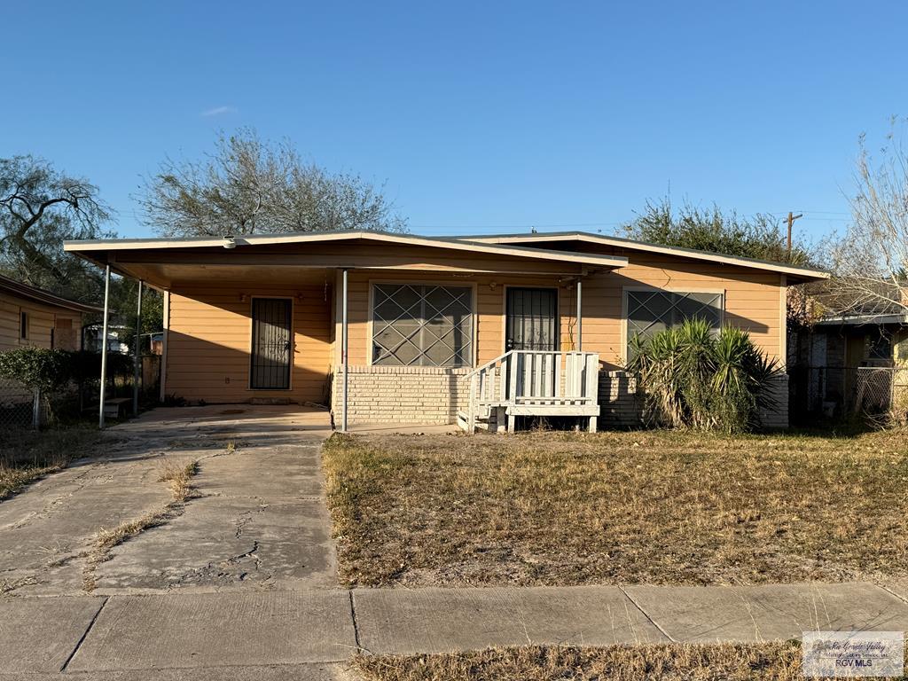806 W Johnson Ave. — photo