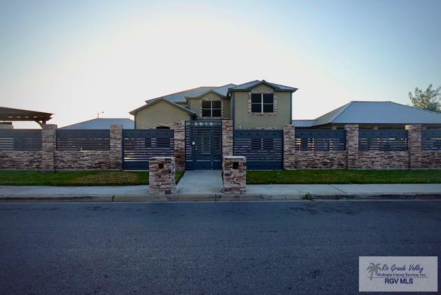 5610 Grande Blvd. — photo