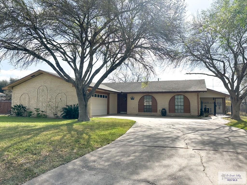 1170 N Austin St. — photo