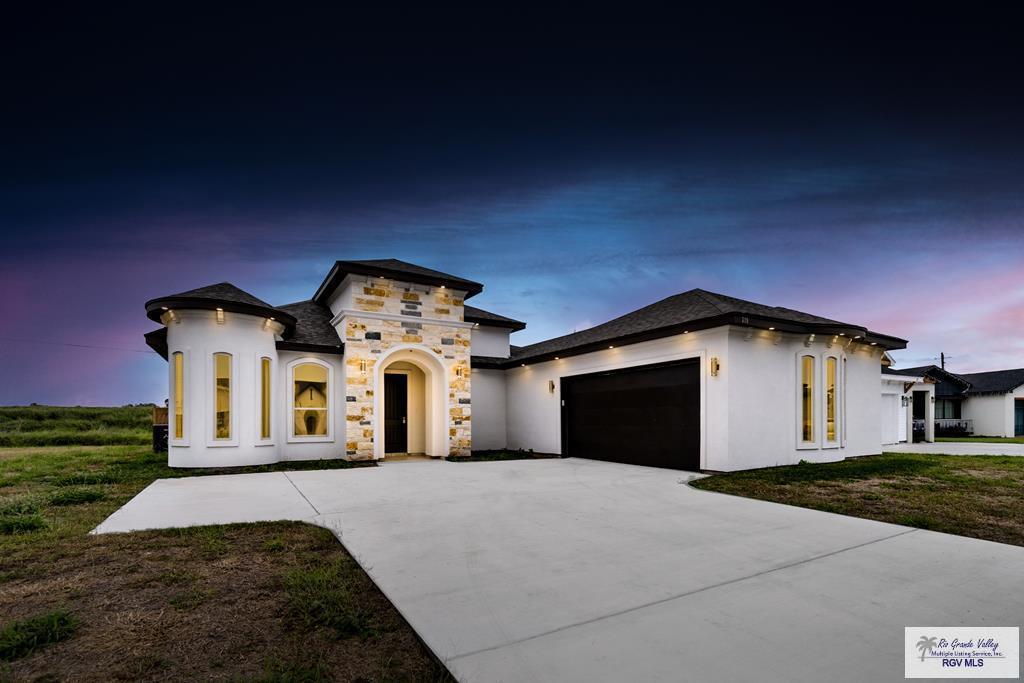 319 Brooks Circle South — photo