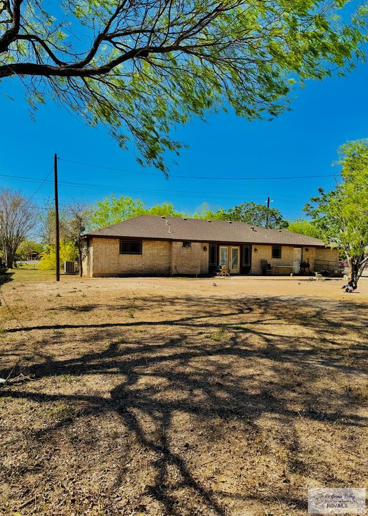 23381 Hwy 281 — photo