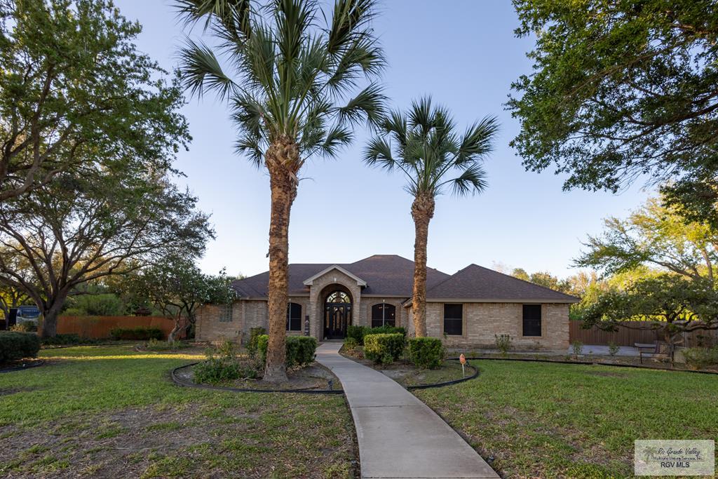 8318 Lago Dr. — photo