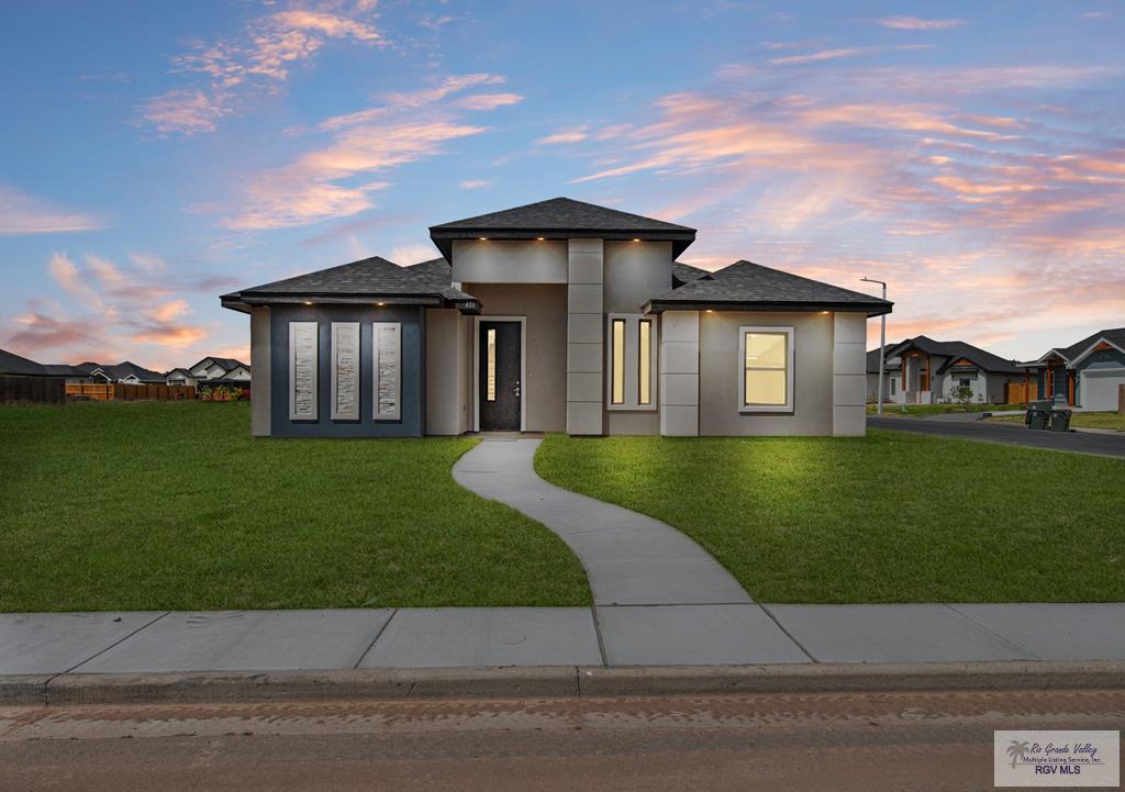 401 Hope Dr. — photo