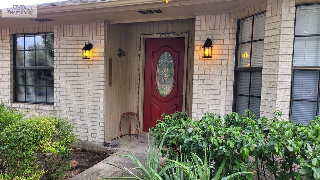 714 Hunter Dr. — photo