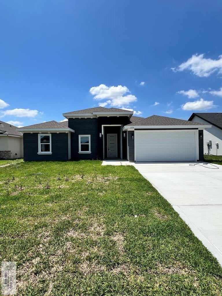 209 Janet Cir — photo